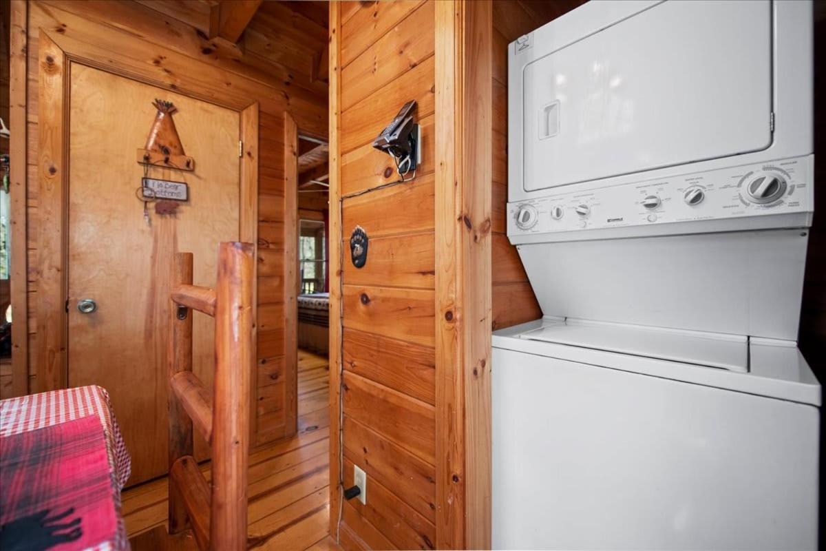 Cozy Cabin Beside Briar Creek, Fire Pit, Wifi Villa Ellijay Exterior photo